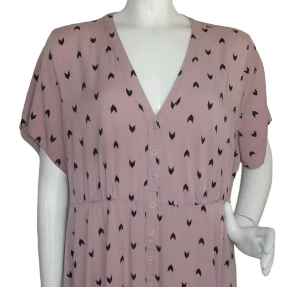 TORRID Dress, 3/3X, Pink Rayon, Black Chevrons, Button front, Asymmetrical hem - Picture 2 of 16